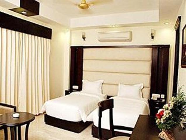 Hotel Meridian Plaza Ню Делхи Стая снимка