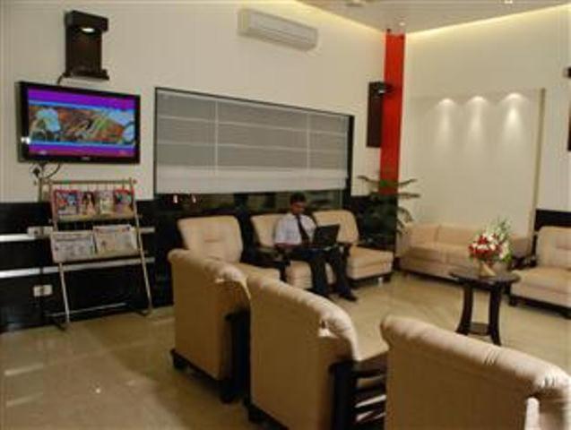 Hotel Meridian Plaza Ню Делхи Екстериор снимка