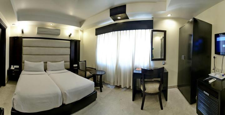 Hotel Meridian Plaza Ню Делхи Екстериор снимка